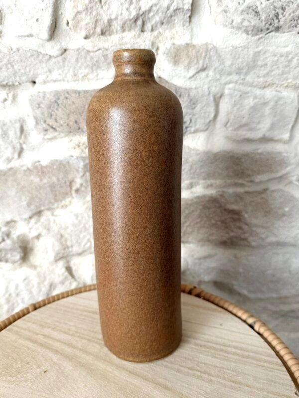 Bouteille en grès émaillé marron