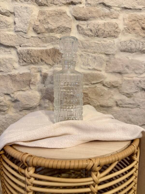 Carafe texturée en verre – Image 2