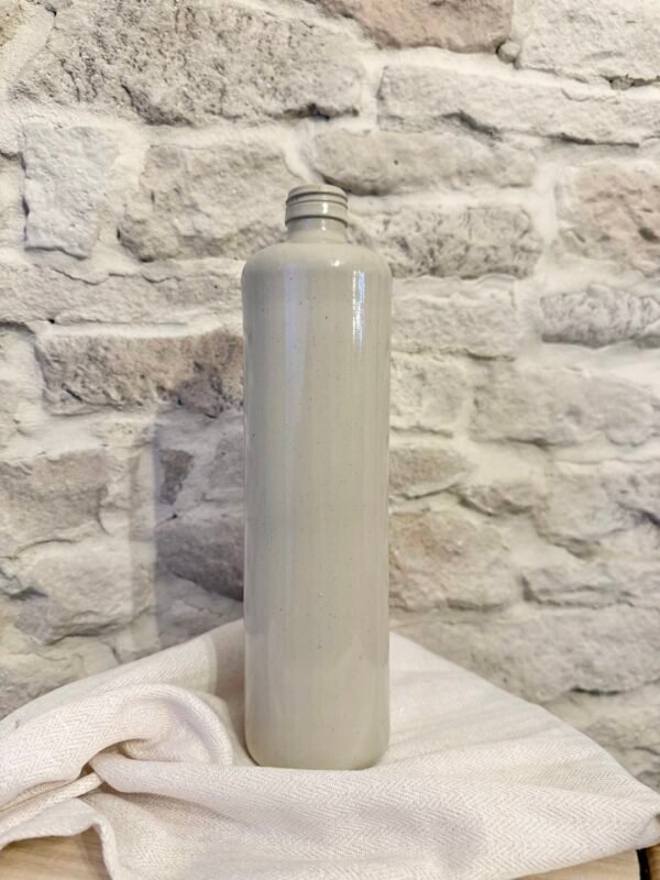 Grande bouteille en grès beige